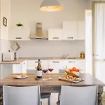 La Rosa Nel Borgo - Con Balcone E Garage