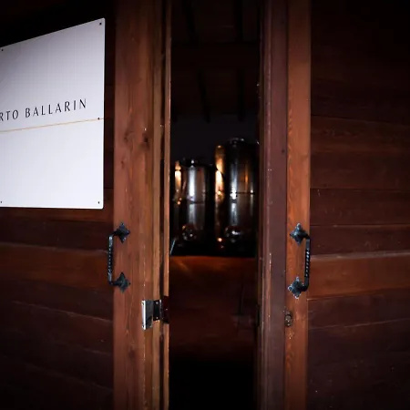 La Rosa Nel Borgo - Con Balcone E Garage شقة