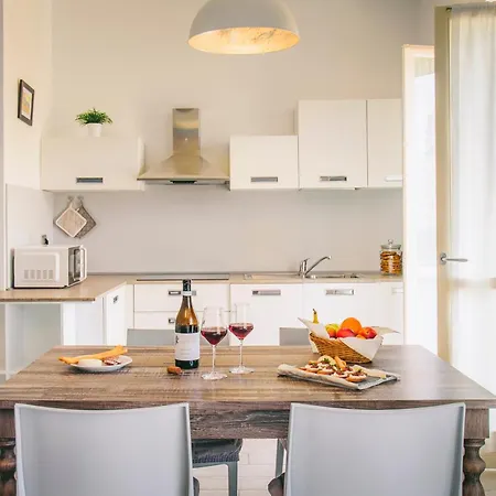 La Rosa Nel Borgo - Con Balcone E Garage