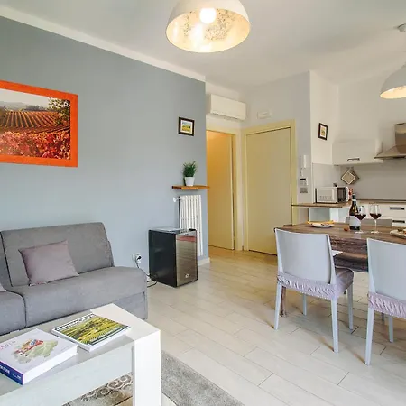 La Rosa Nel Borgo - Con Balcone E Garage شقة *